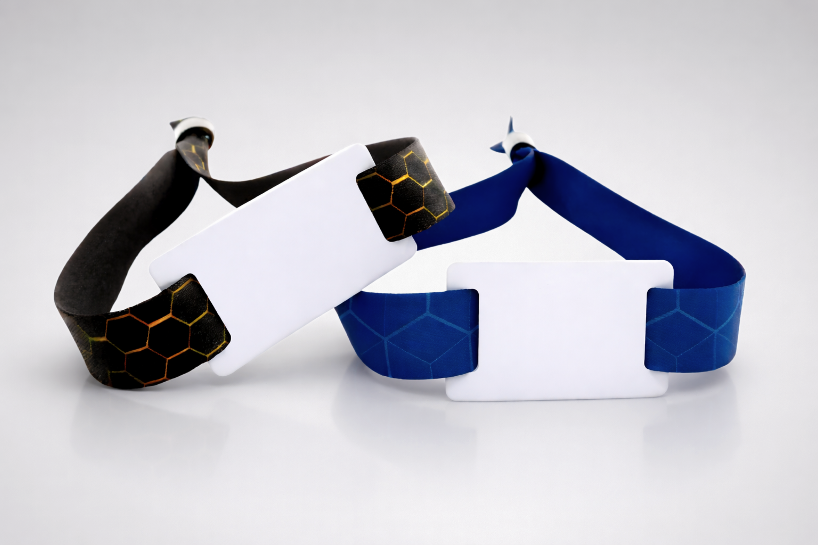 Zapestnica iz blaga z RFID na zalogi v različnih dizajnih znamke JM Band®